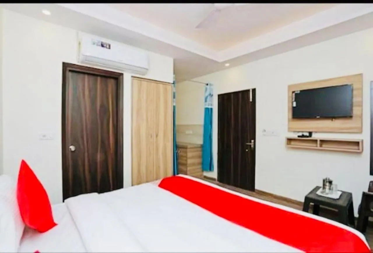 Airport Hotel Golden Bliss Near Delhi Airport New Delhi
