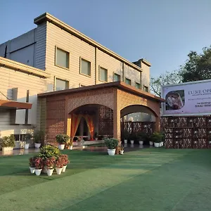 Hotel Luxe Opera Nh8 - 7km From Igi Airport Delhi - 
