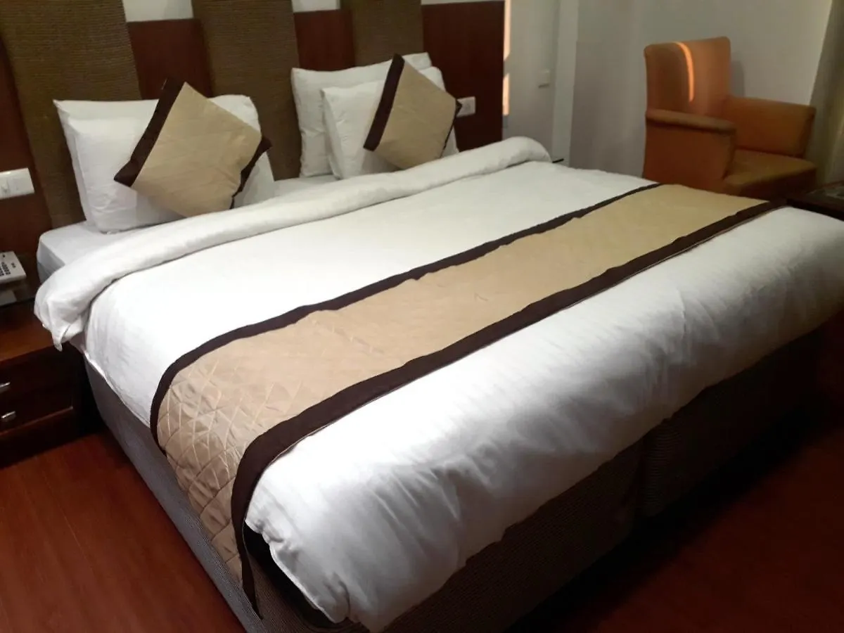 Airport Hotel Golden Bliss Near Delhi Airport location